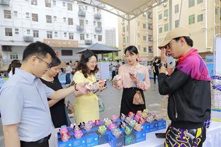 朱芳雨王仕鹏笑谈当年打架事件：打完比赛还欠国家队钱