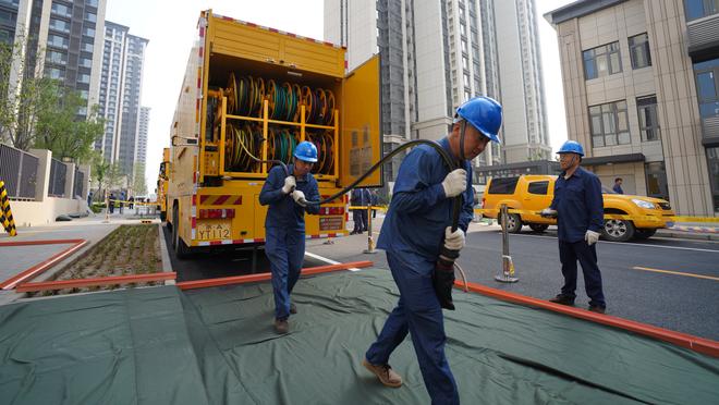 利雅得胜利晒对新月海报：C罗、拉波尔特、B罗、奥塔维奥出镜